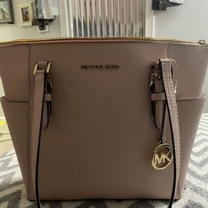NWT Michael Kors medium charlotte bag